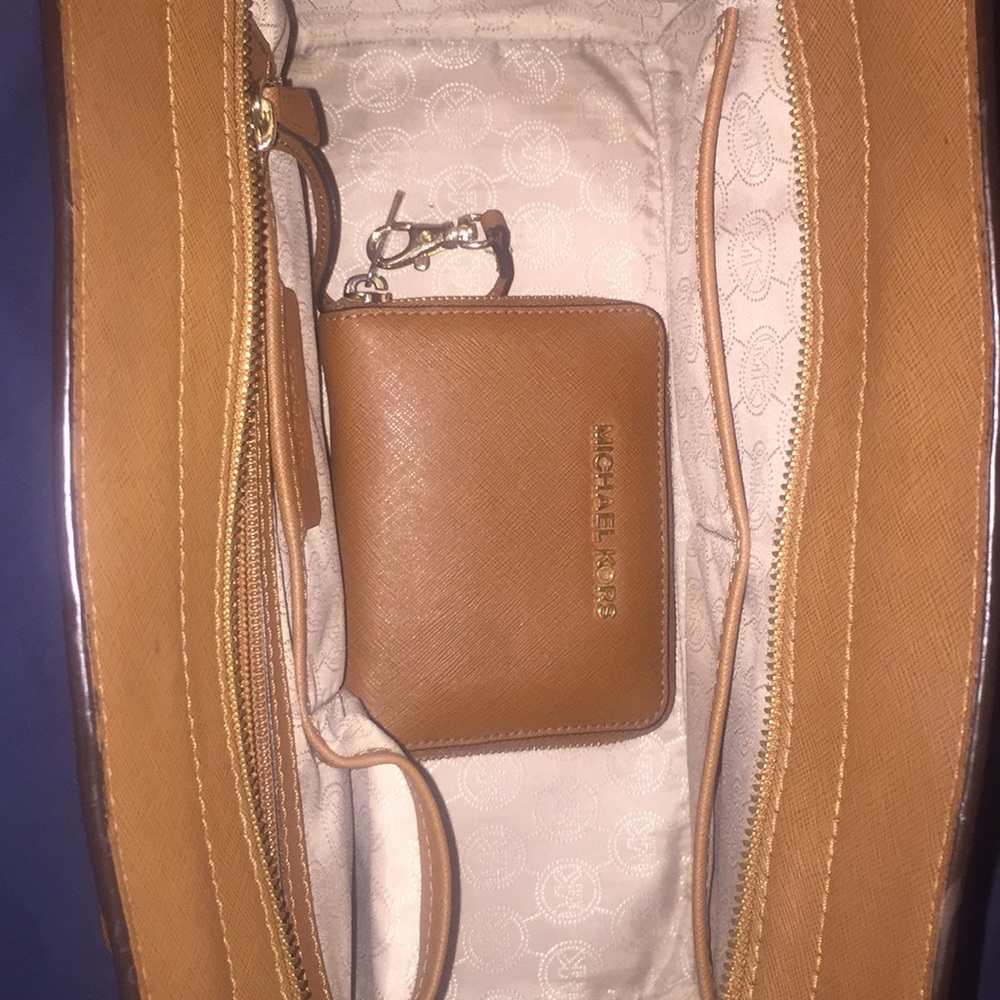 Purse!! - Picture 8 of 8